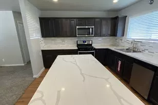 10 Ferguson St, Baytown, TX 77520 - Photo 16