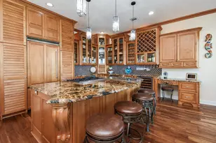 313 Harborside Cir, Kemah, TX 77565 - Photo 10