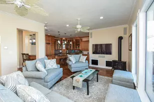 313 Harborside Cir, Kemah, TX 77565 - Photo 6