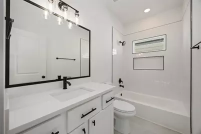 1466 Ferguson #B, Houston, TX 77088 - Photo 24