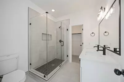 1466 Ferguson #B, Houston, TX 77088 - Photo 18