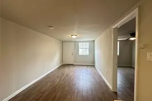 605 E Hunnicutt St, Baytown, TX 77520 - Photo 4