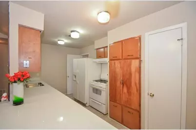 10711 Sharpview Drive, Houston, TX 77072 - Photo 12