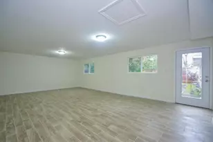 10711 Sharpview Dr, Houston, TX 77072 - Photo 6