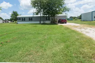 2592 Co Rd 152, Bedias, TX 77831 - Photo 38