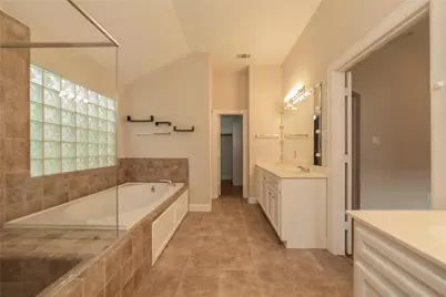 3718 Main Aspen Drive, Houston, TX 77025 - Photo 12