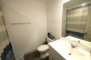 1044 Marina Bay Dr, Alvin, TX 77511 - Photo 10