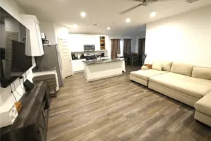 1044 Marina Bay Dr, Alvin, TX 77511 - Photo 2