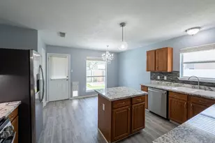 2447 Fox River Ln, Spring, TX 77386 - Photo 6