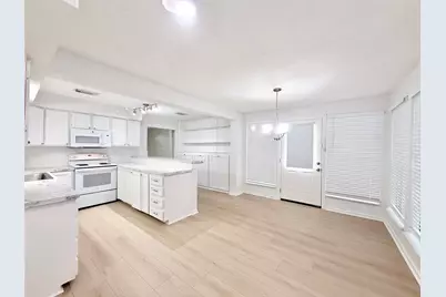 1121 N Chenango Street, Angleton, TX 77515 - Photo 8
