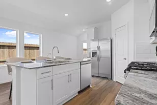 3421 Wild Mustang St, League City, TX 77511 - Photo 8