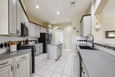 7415 Tranquil River Drive, Pasadena, TX 77505 - Photo 16