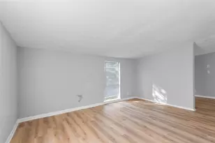 2942 Heritage Colony Dr, Webster, TX 77598 - Photo 6