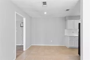 2942 Heritage Colony Dr, Webster, TX 77598 - Photo 10