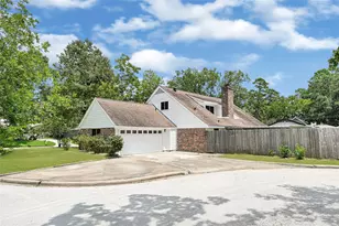 413 Oakhill Dr, Conroe, TX 77304 - Photo 4