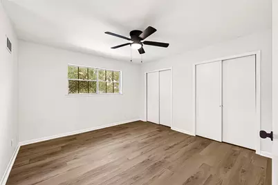 413 Oakhill Drive, Conroe, TX 77304 - Photo 18