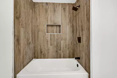 413 Oakhill Drive, Conroe, TX 77304 - Photo 20