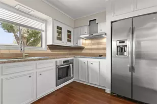 3641 Deal St, Houston, TX 77025 - Photo 14