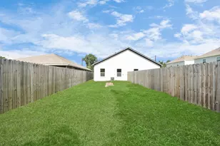 7502 Sandle St, Houston, TX 77088 - Photo 32