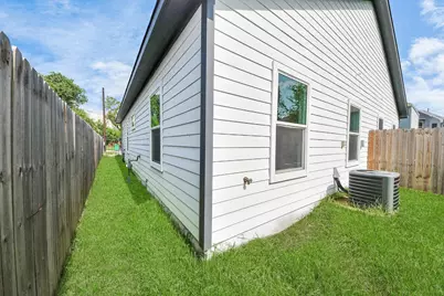 7502 Sandle Street #A, Houston, TX 77088 - Photo 34