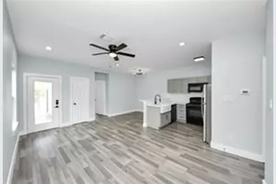 7502 Sandle Street #A, Houston, TX 77088 - Photo 8