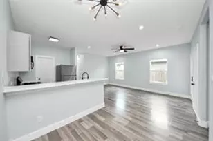 7502 Sandle St, Houston, TX 77088 - Photo 10