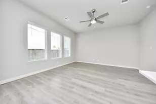 8910 Covenant Pl, Houston, TX 77055 - Photo 22