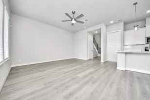 8910 Covenant Pl, Houston, TX 77055 - Photo 8