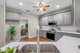 305 Chimney Hill Dr, College Station, TX 77840 - Photo 10