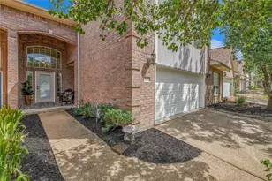305 Chimney Hill Dr, College Station, TX 77840 - Photo 2