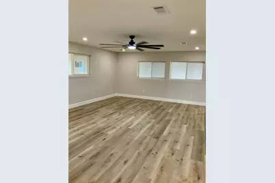 11703 Cherry Point Drive, Mont Belvieu, TX 77535 - Photo 22