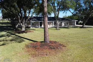 11703 Cherry Point Dr, Mont Belvieu, TX 77535 - Photo 2