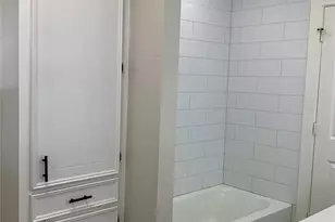 11703 Cherry Point Dr, Mont Belvieu, TX 77535 - Photo 36