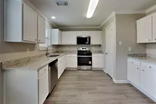 26877 Towerguard Dr, Kingwood, TX 77339 - Photo 4
