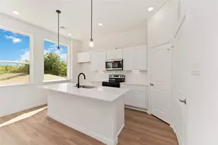 4710 Mallow St, Houston, TX 77033 - Photo 8