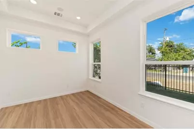 4710 Mallow Street #B, Houston, TX 77033 - Photo 22
