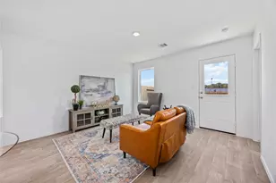12924 Ami and Tami Pl, Houston, TX 77048 - Photo 8