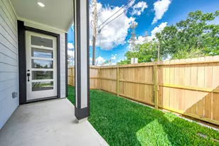 1515 Euel St, Houston, TX 77009 - Photo 6