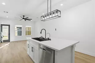 712 Delano St, Houston, TX 77003 - Photo 8