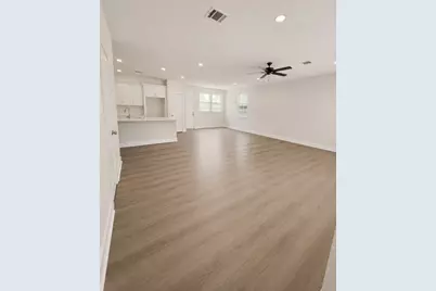 11514 Courtshire Road #B, Houston, TX 77076 - Photo 2