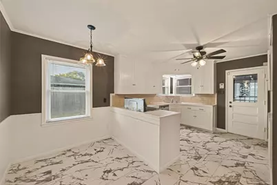 6405 Pinehurst Drive, Houston, TX 77023 - Photo 10
