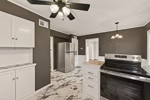 6405 Pinehurst Dr, Houston, TX 77023 - Photo 12