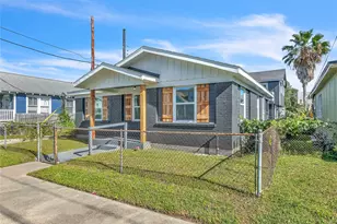 2919 Avenue K, Galveston, TX 77550 - Photo 2