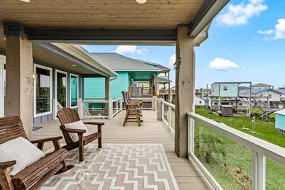 1990 Royalville Court, Crystal Beach, TX 77650 - Photo 4
