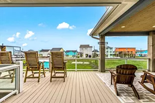 1990 Royalville Ct, Crystal Beach, TX 77650 - Photo 8