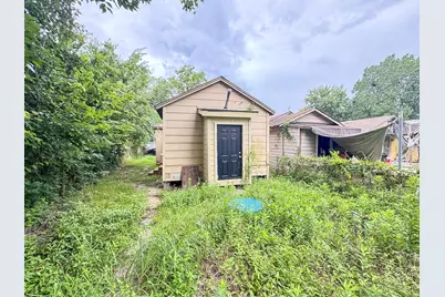 8025 Avenue E, Houston, TX 77012 - Photo 12