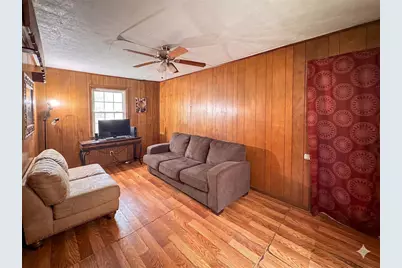 8025 Avenue E, Houston, TX 77012 - Photo 4
