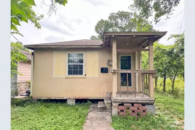 8025 Avenue E, Houston, TX 77012 - Photo 1