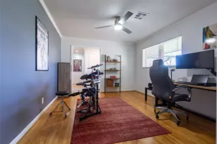 1230 Wisterwood Dr, Houston, TX 77043 - Photo 6