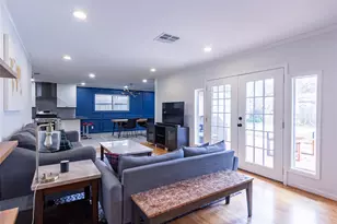 1230 Wisterwood Dr, Houston, TX 77043 - Photo 8